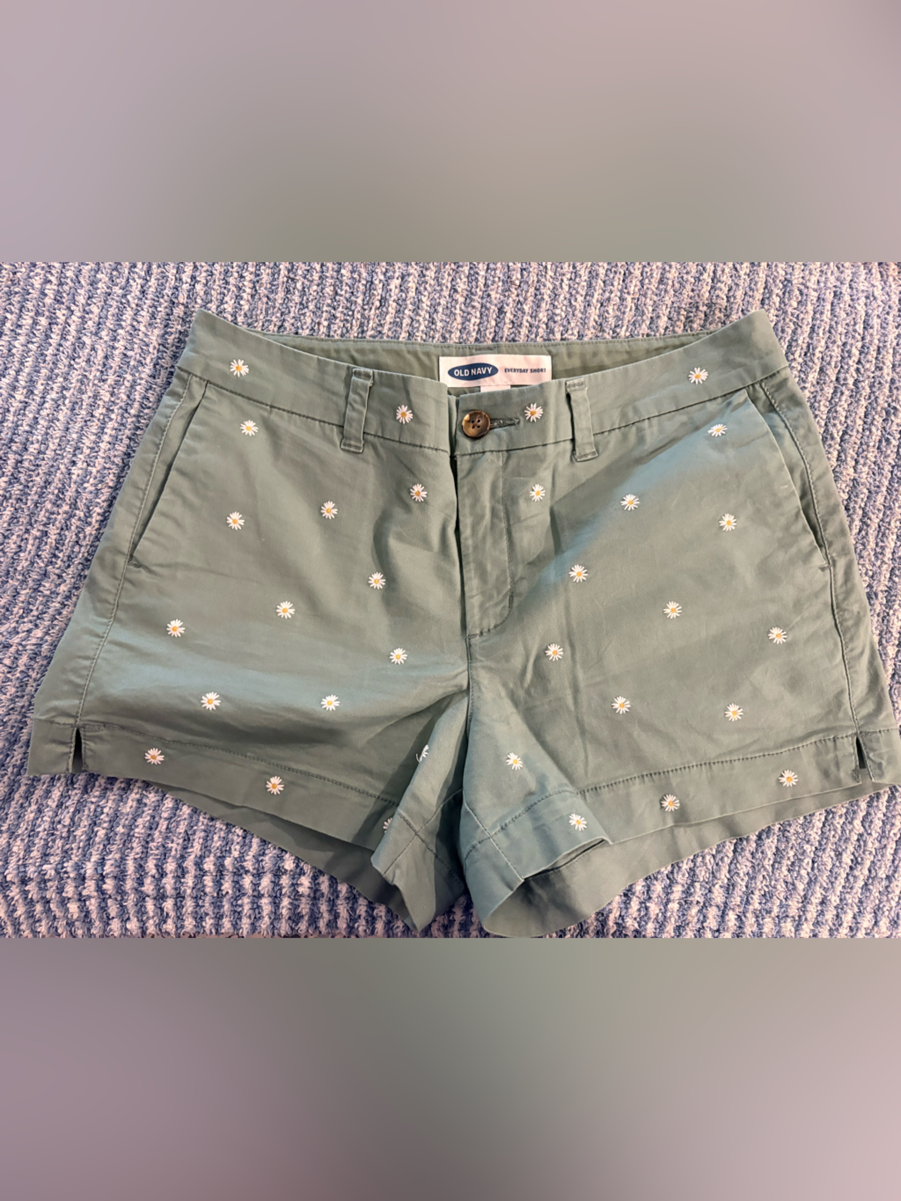 Old Navy Green Daisy Embroidered Shorts